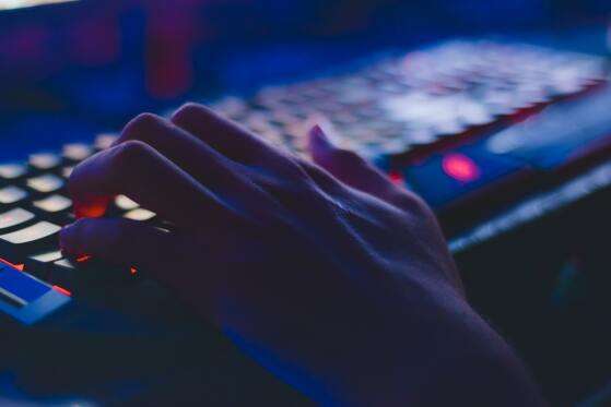 HACKER