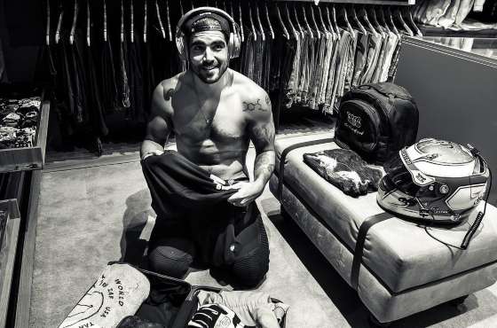 CAIO CASTRO