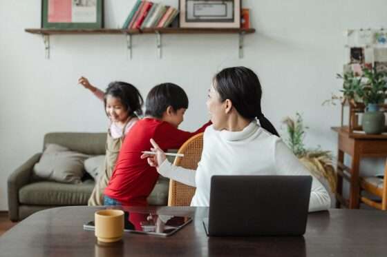 Home office com crianças