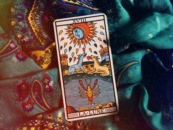 A LUA CARTA TAROT