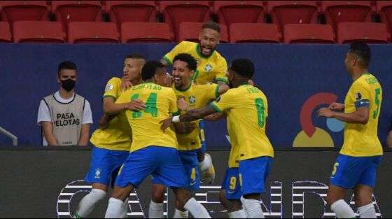 Brasil comemora gol contra a Venezuela
