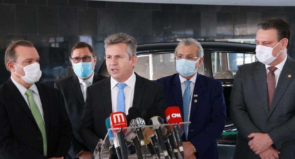 Mendes e senadores em BSB