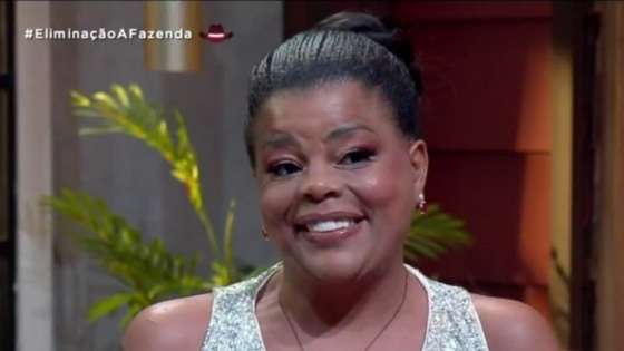 TATI QUEBRA BARRACO