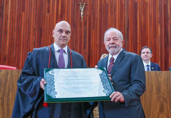 LULA E MORAES