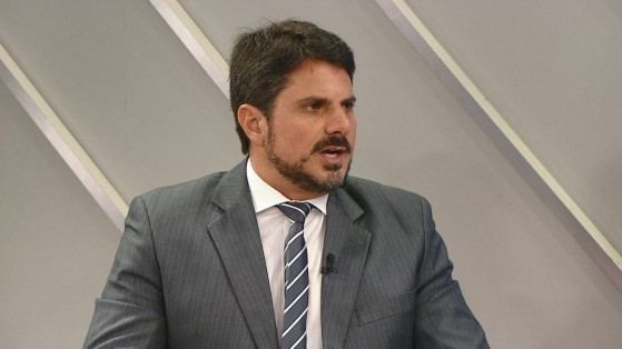 Senador Marcos do Val é alvo da PF