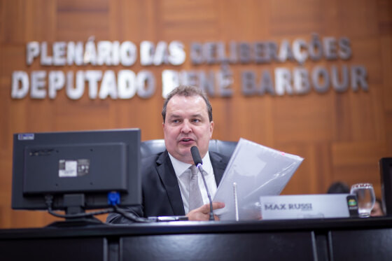 MAX RUSSI