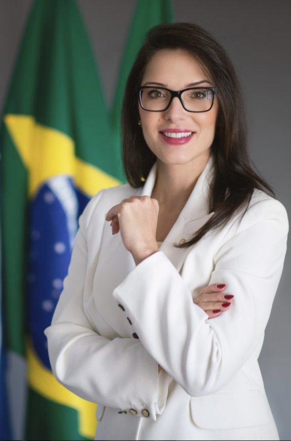 Janaína Riva