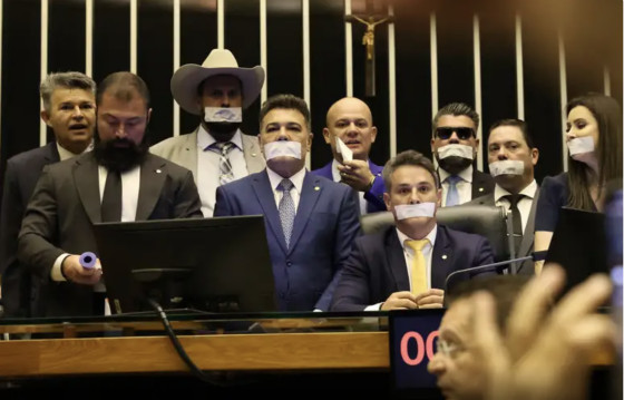 Motim da direita