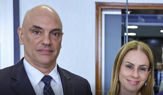 MORAES E ESPOSA