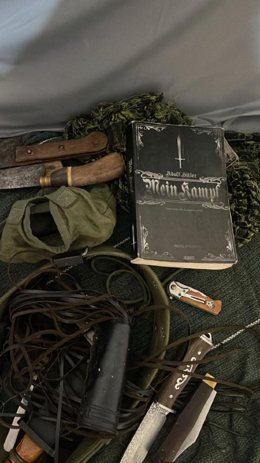 Material nazista apreendido