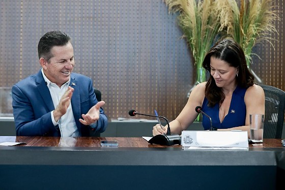 Mauro Mendes e Laíce Souza assinam  an criação do concurso