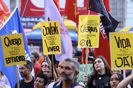 Manifestação em defesa da escala 6 x 1