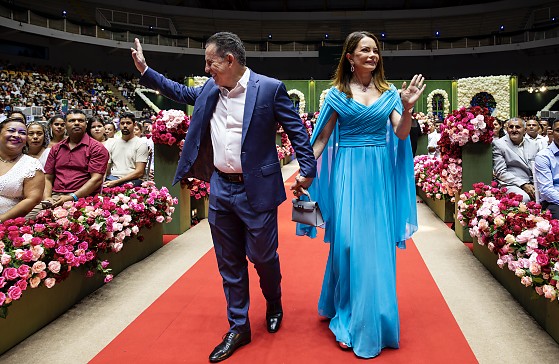 Mdndes e Virgínia Casamenro