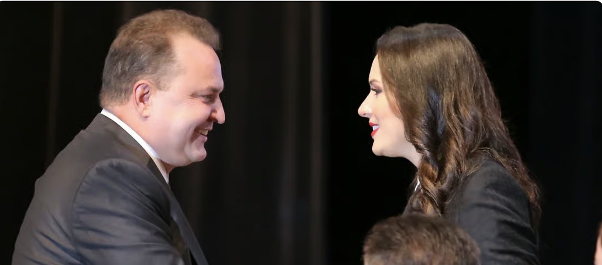 Max Russi e Janaínna Riva